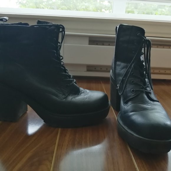Black Vagabond Heeled Combat Boots - Picture 2 of 3